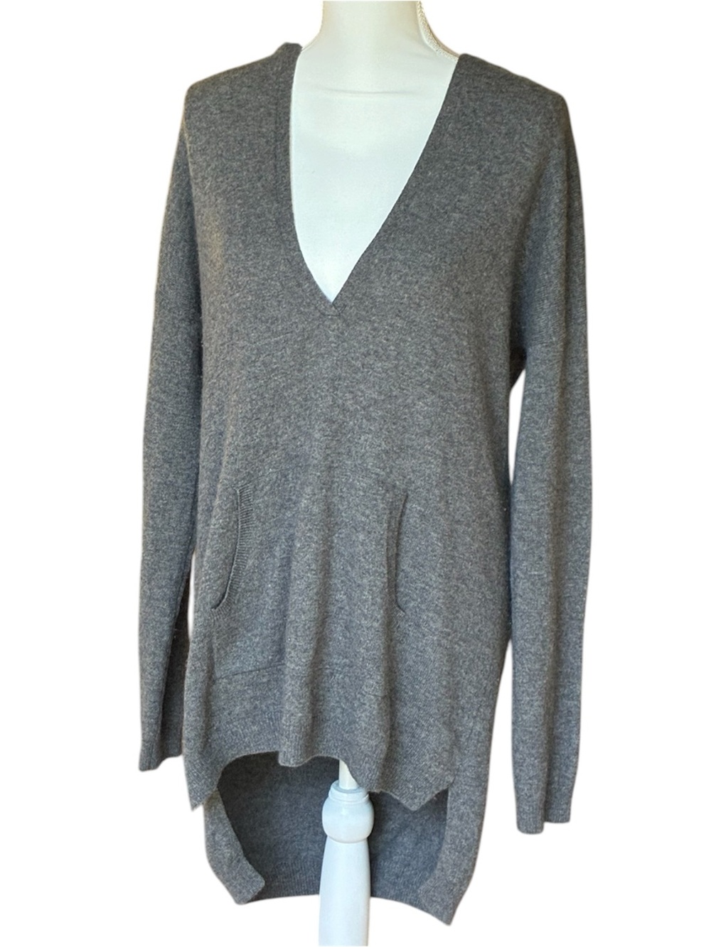 BCBGMAXAZRIA 100% Cashmere Heather Gray V-Neck Hooded Sweater Front Pocket Sz. M